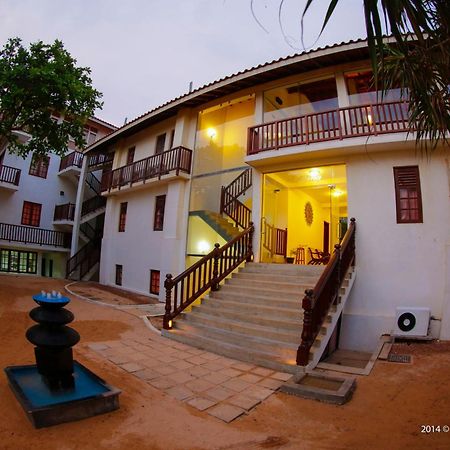 Hotel Marina Bentota Esterno foto